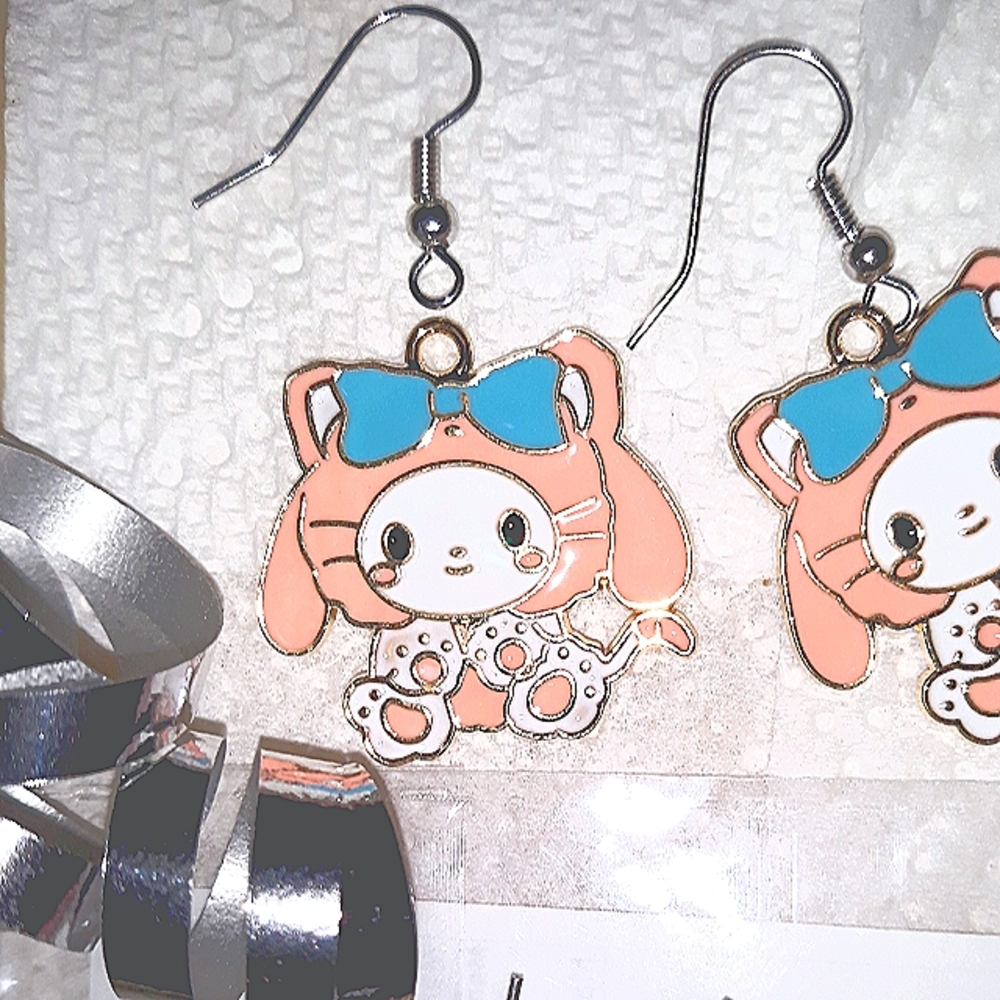 Hello Kitty & Friends Kuromi Pink Dangle Earrings NEW